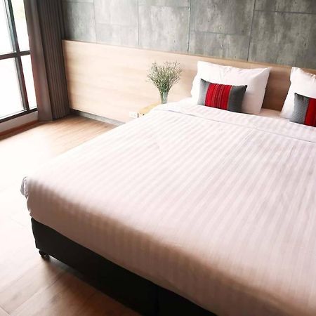 Sans Hotel Ratchaburi Eksteriør billede