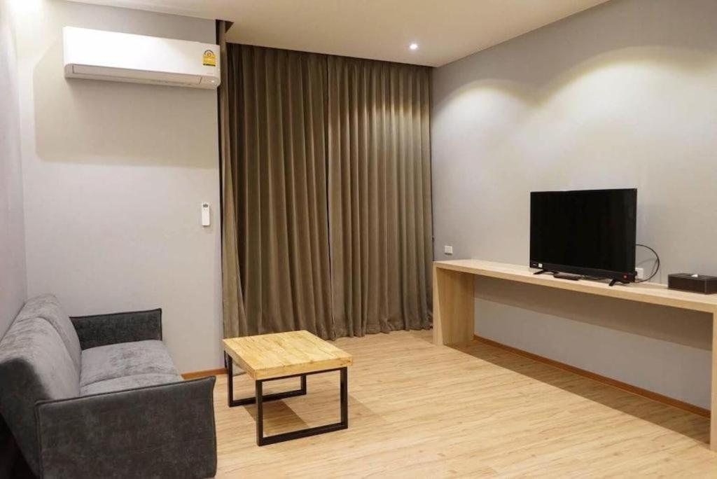 Sans Hotel Ratchaburi Eksteriør billede