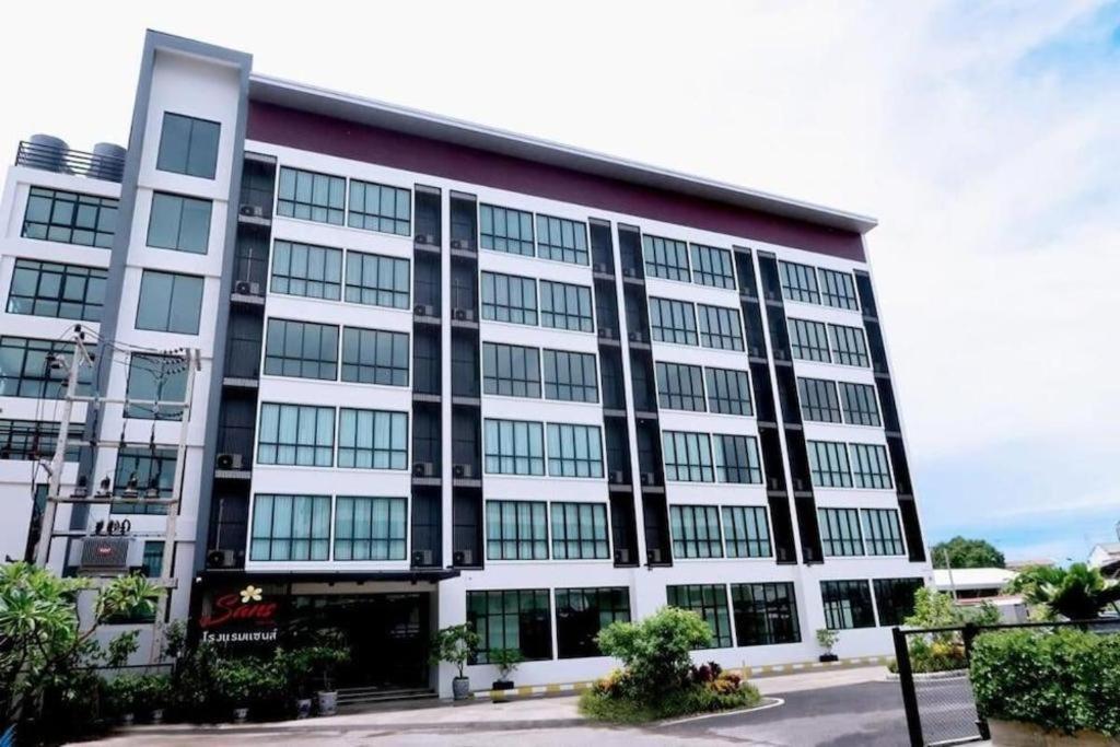 Sans Hotel Ratchaburi Eksteriør billede