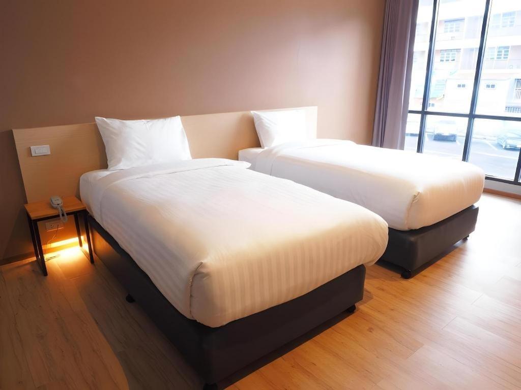 Sans Hotel Ratchaburi Eksteriør billede