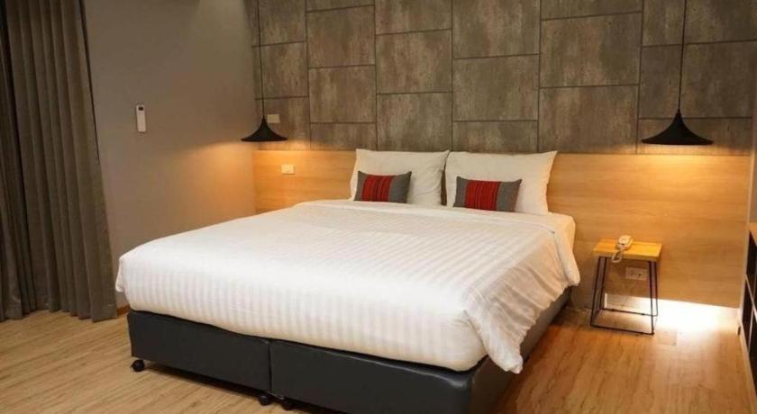 Sans Hotel Ratchaburi Eksteriør billede