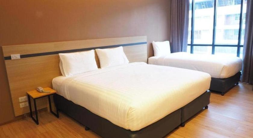 Sans Hotel Ratchaburi Eksteriør billede