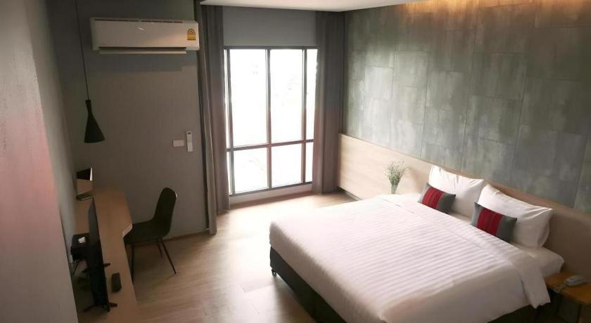 Sans Hotel Ratchaburi Eksteriør billede